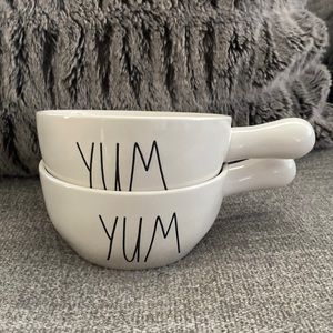 Rae Dunn Yum bowl set